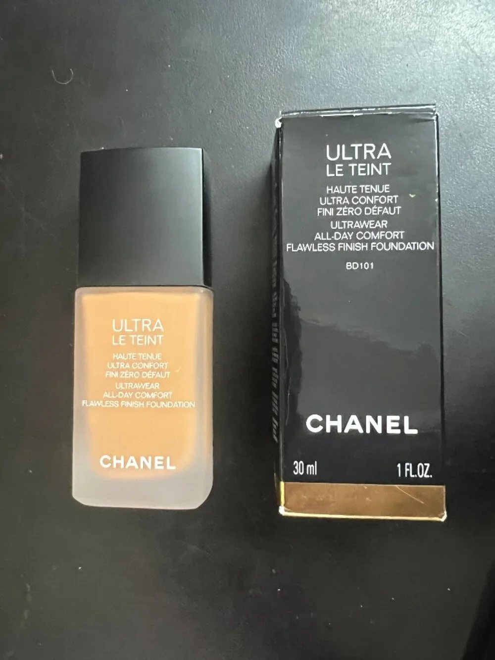 CHANEL ULTRA LE TEINT Ultrawear All-Day Comfort Flawless Finish Foundation
